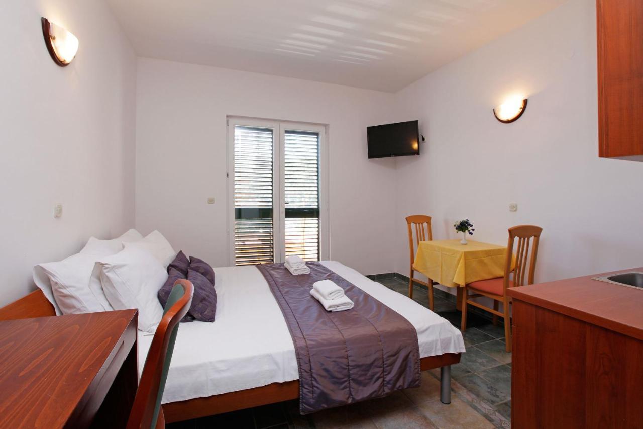 Apartments Vala Вела Лука Екстериор снимка