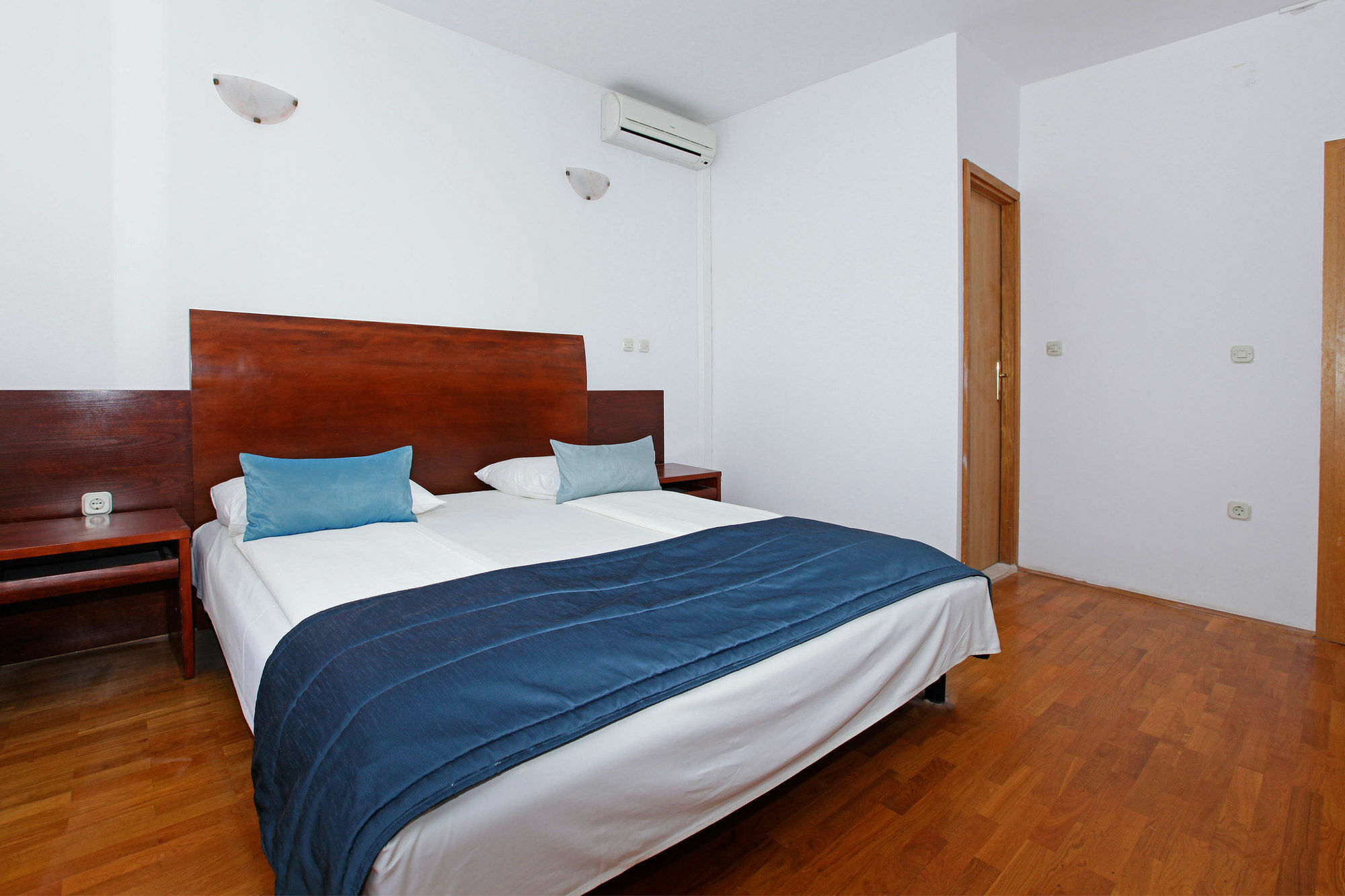 Apartments Vala Вела Лука Екстериор снимка
